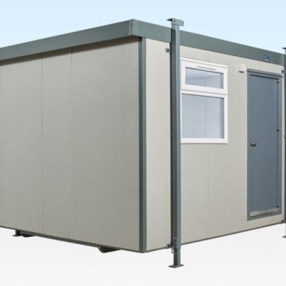 702-12x10-Standard-Jack-Leg-door-closed-960x640-1.jpg