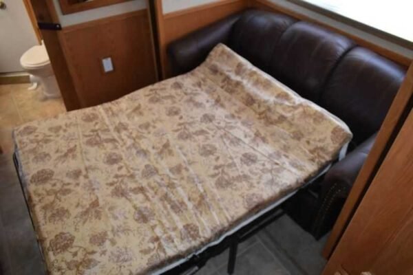 2005 Sundowner Sunlite  6LQ Horse Trailer with 11' Short Wall 725 Grand Sierra 8612GLQ MidTack - Image 35