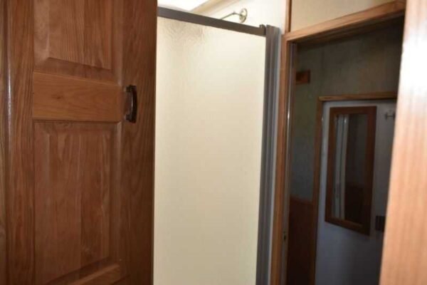 2005 Sundowner Sunlite  6LQ Horse Trailer with 11' Short Wall 725 Grand Sierra 8612GLQ MidTack - Image 24