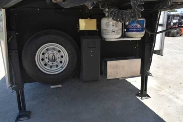2005 Sundowner Sunlite  6LQ Horse Trailer with 11' Short Wall 725 Grand Sierra 8612GLQ MidTack - Image 47